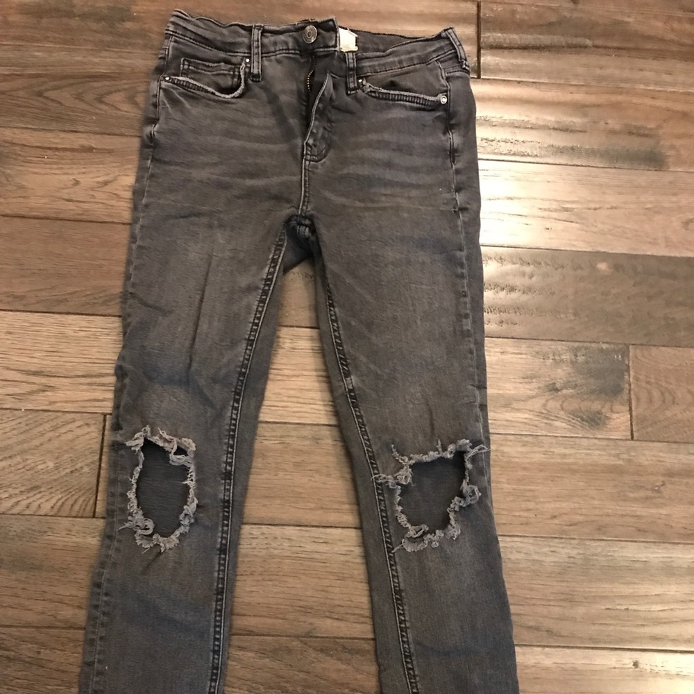 Size 26R Ripped black free people jeans